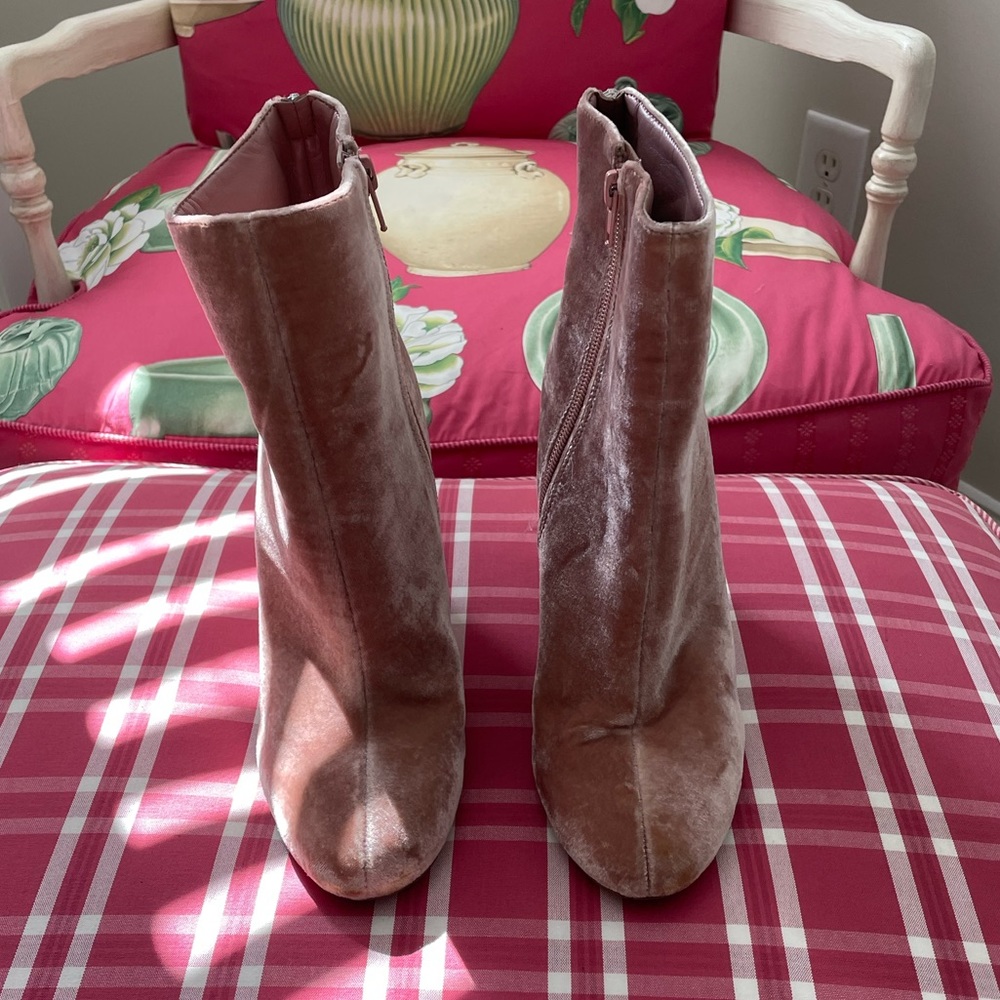 Steve Madden blush booties